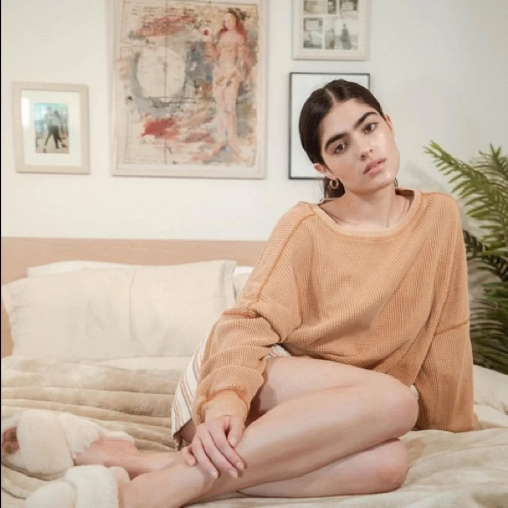 Urban Outfitters Out from Under Luciana Long Sleeve Top in Beige (XS) - Picture 4 of 10